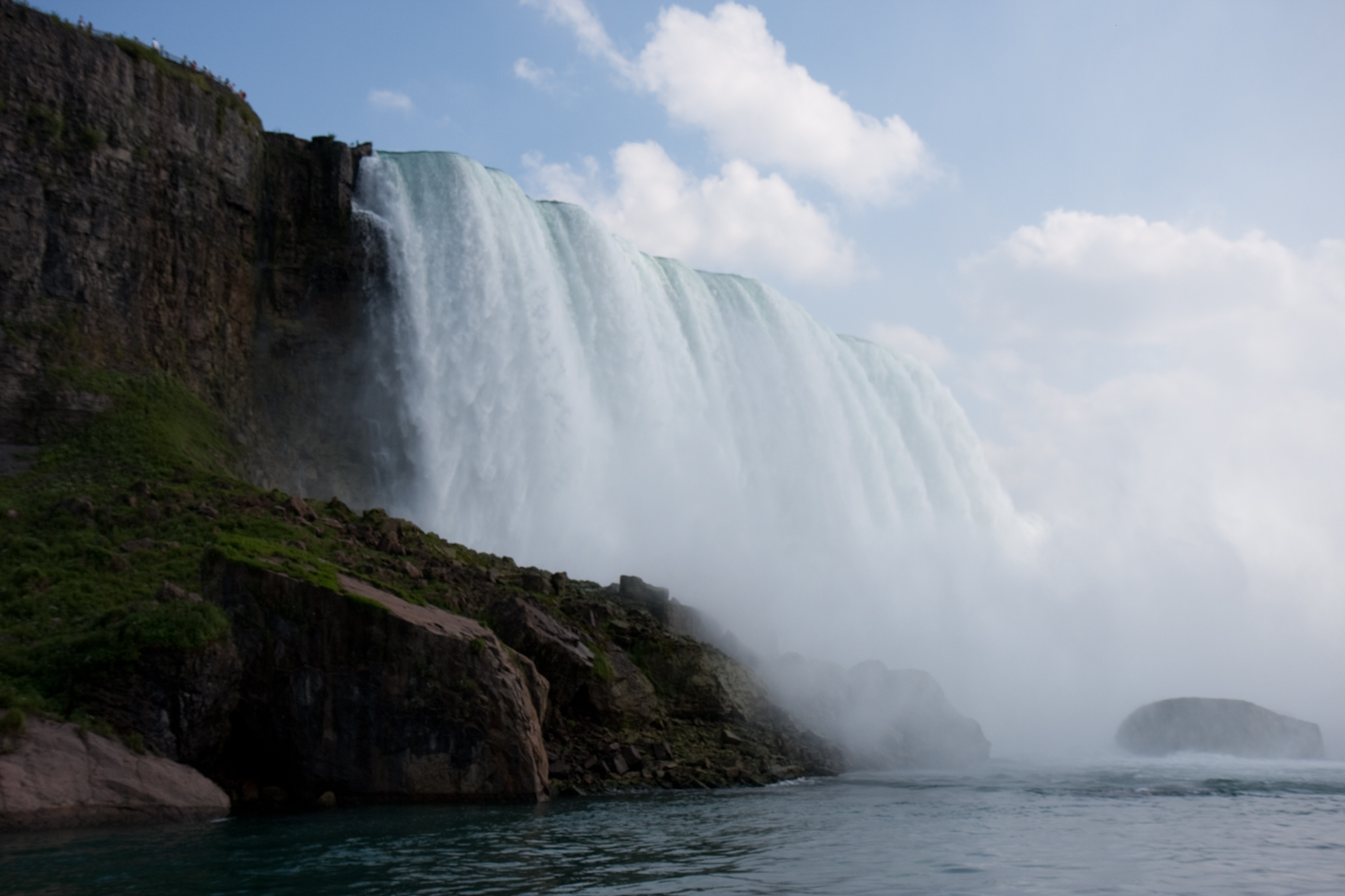 Niagara Falls von unten