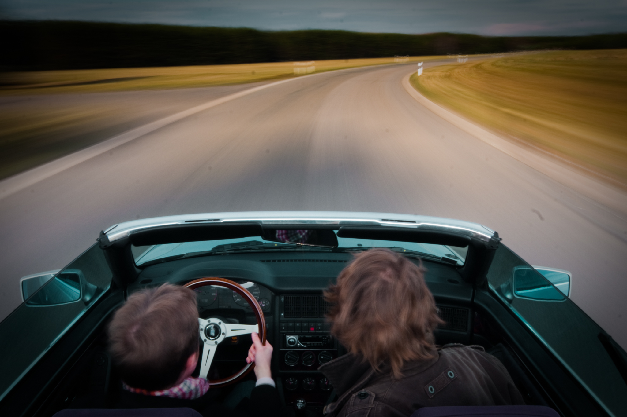 Convertible in motion (2)